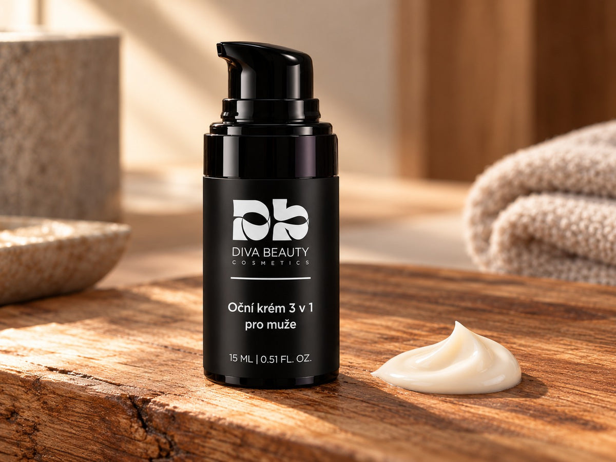 Oční krém 3 v 1 pro muže DIVA BEAUTY COSMETICS, 15 ml, černá lahvička s pumpičkou a ukázkou krémové textury na dřevěném podkladu