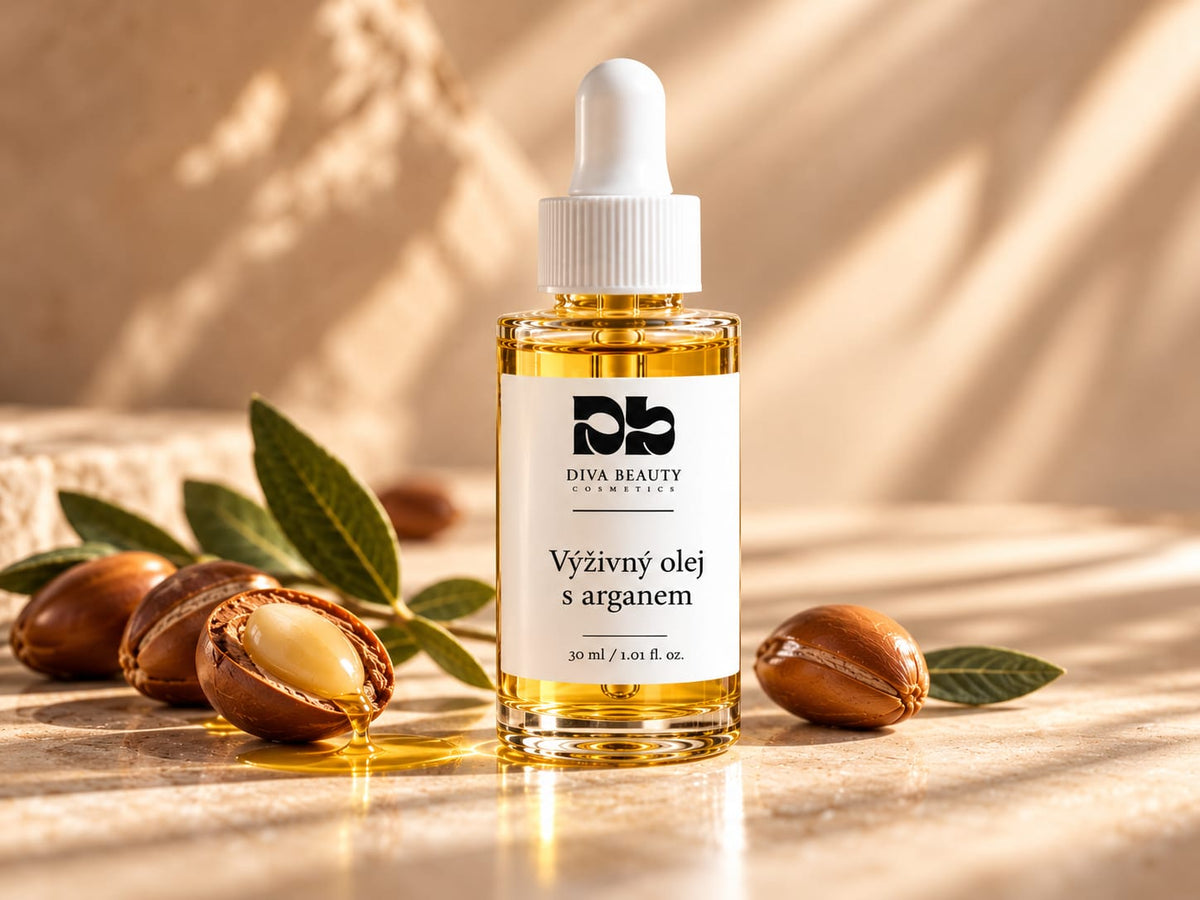 Výživný olej s arganem DIVA BEAUTY COSMETICS, 30 ml, skleněná lahvička s kapátkem vedle arganových plodů a zlatavého oleje